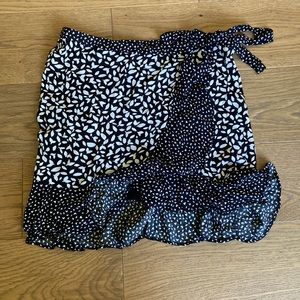 NWOT - Banana Republic Wrap Tie Front Ruffled Mini Skirt